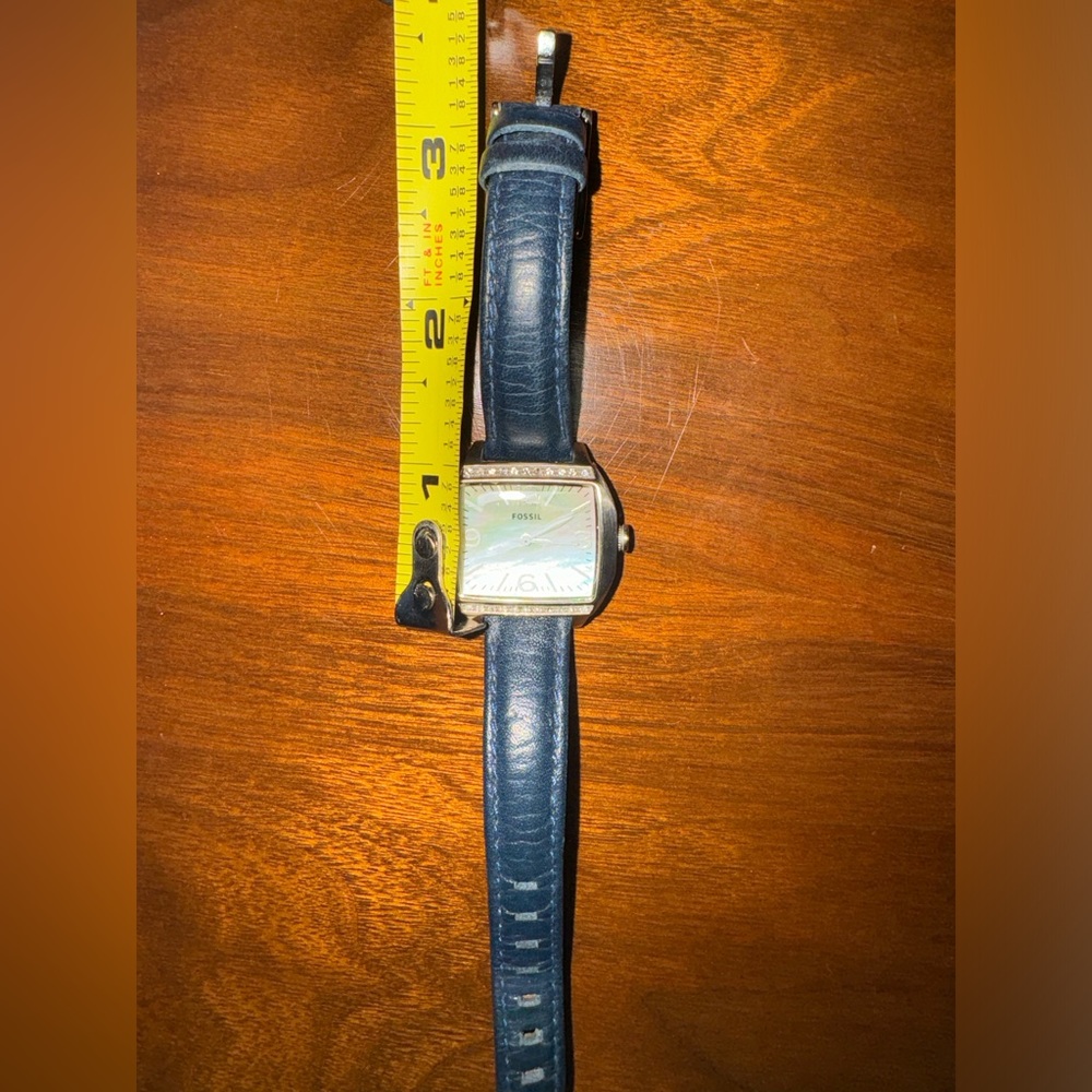 Fossil Watch - Picture 6 of 8